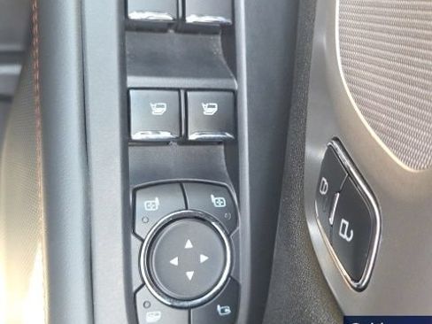 Used 2025 Ford Expedition Active AWD/4WD image 31