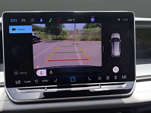 Certified 2025 Volkswagen Tiguan SE R-Line AWD/4WD image 23