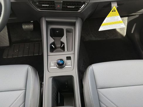 New 2026 Volkswagen Tiguan SE FWD image 21