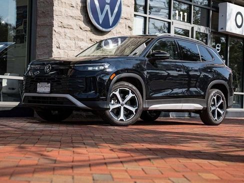 New 2026 Volkswagen Tiguan SE AWD/4WD image 1