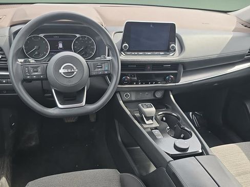 Used 2023 Nissan Rogue SV AWD/4WD image 18
