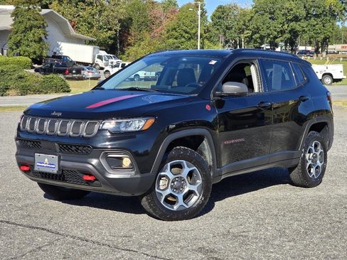 Used 2022 Jeep Compass Trailhawk w/ Sun and Sound Group image 2