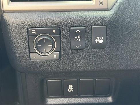 Used 2013 Lexus GX 460 image 22