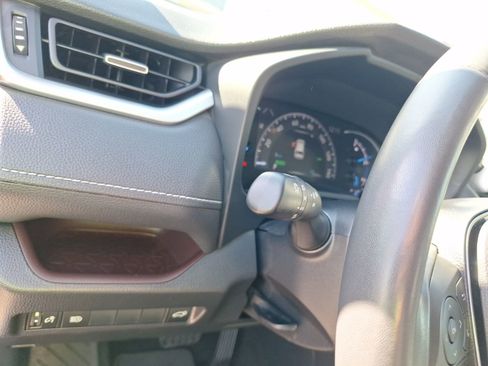 Used 2022 Toyota RAV4 Limited image 19