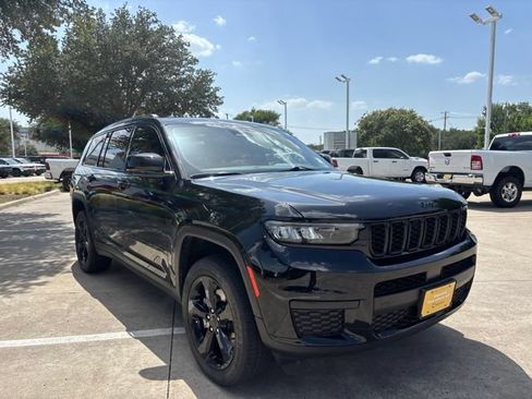 Used 2023 Jeep Grand Cherokee L Laredo AWD/4WD image 1