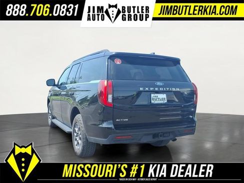 Used 2025 Ford Expedition Active AWD/4WD image 5