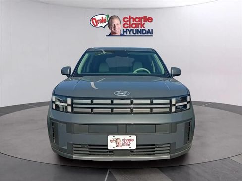 Used 2025 Hyundai Santa Fe SE FWD image 6