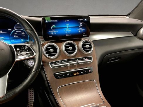 Used 2020 Mercedes-Benz GLC 300 4MATIC image 9