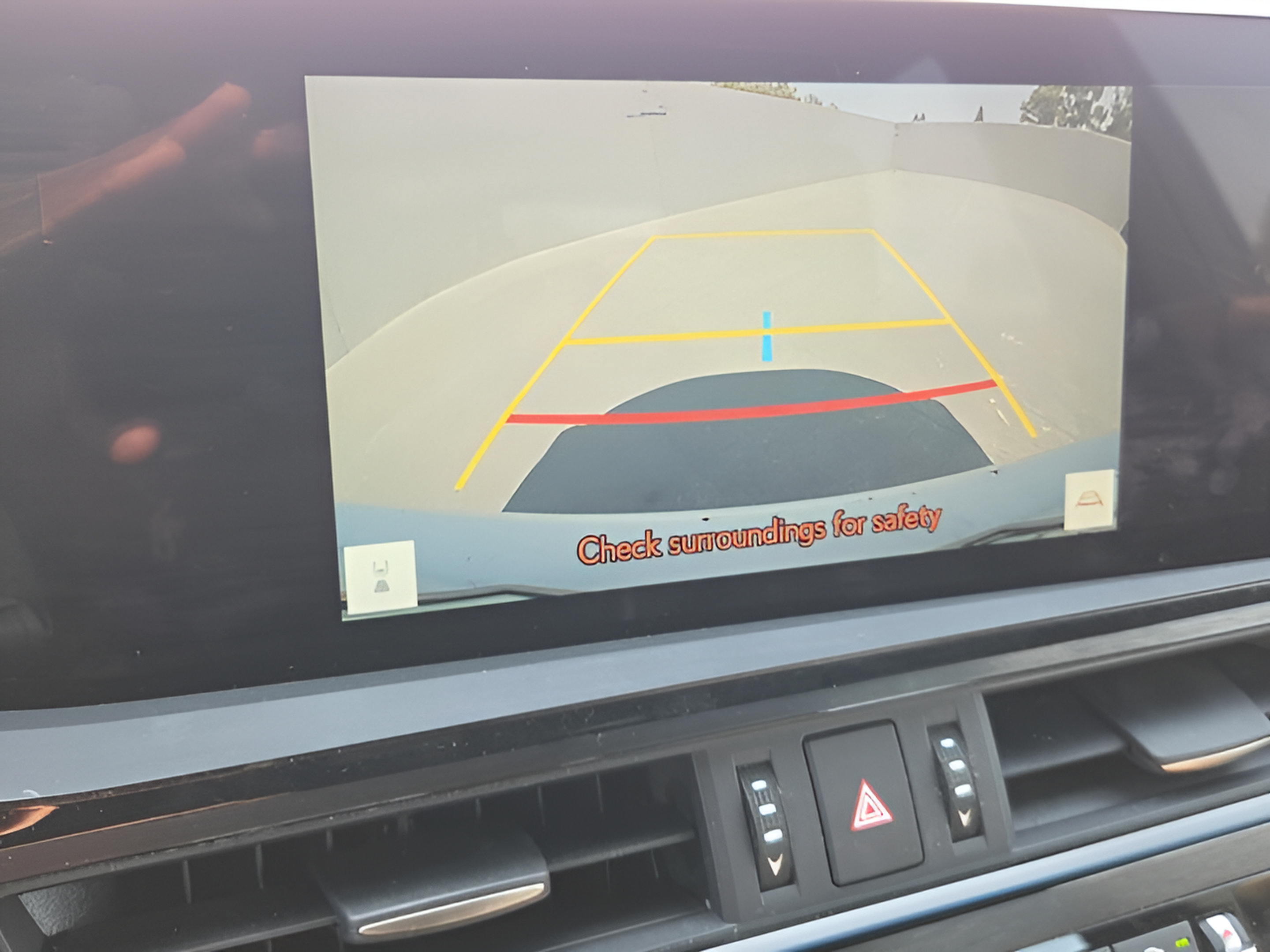 Certified 2023 Lexus ES 300h w/ Premium Package FWD image 17