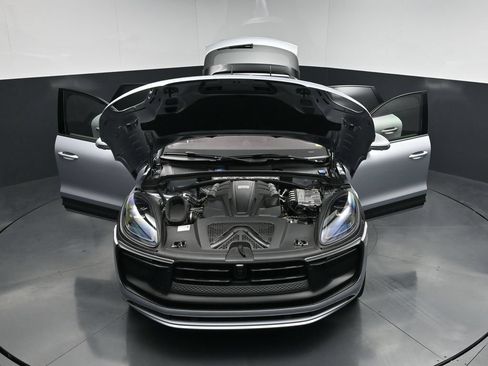 New 2024 Porsche Macan GTS AWD/4WD image 30