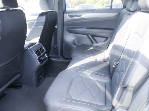 New 2026 Volkswagen Atlas Cross Sport SE AWD/4WD image 32