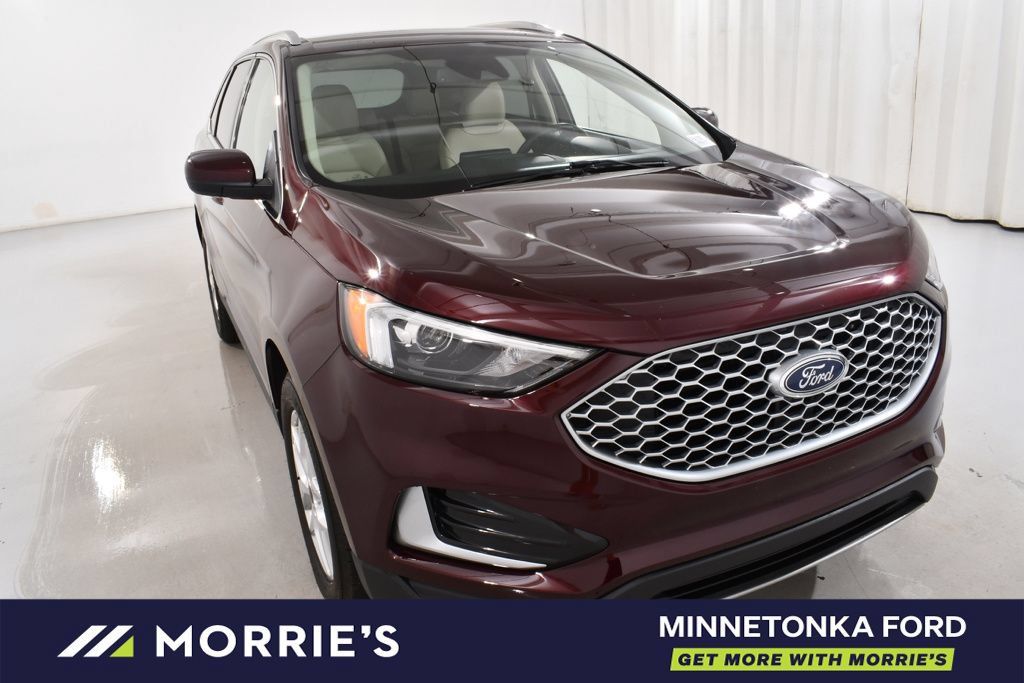 Used 2023 Ford Edge SEL AWD/4WD image 4