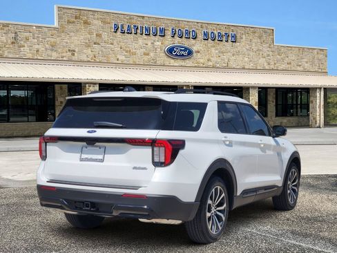 New 2026 Ford Explorer ST-Line RWD image 4