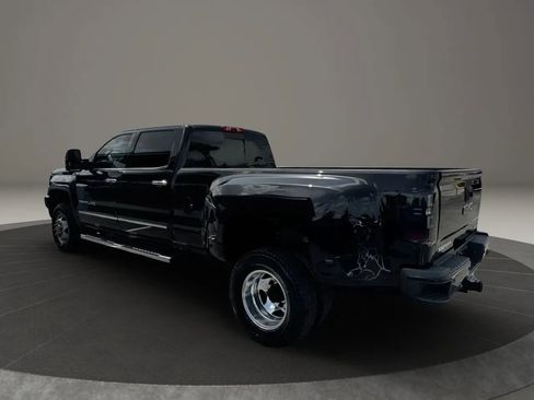 Used 2018 GMC Sierra 3500 Denali w/ Duramax Plus Package image 5
