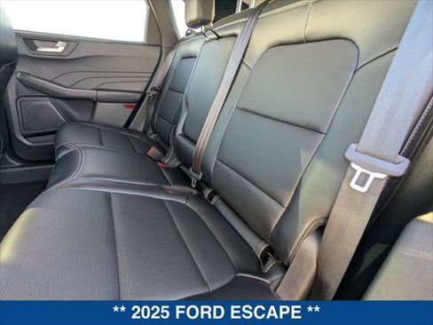 Certified 2025 Ford Escape Platinum image 21