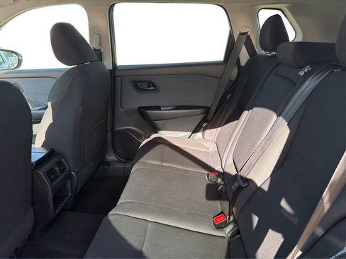 Used 2023 Nissan Rogue S AWD/4WD image 11