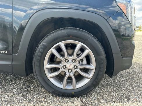 Used 2022 GMC Terrain SLT w/ GMC Pro Grade Package AWD/4WD image 11