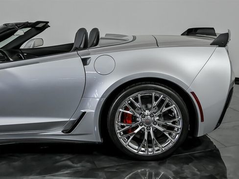 Used 2016 Chevrolet Corvette Z06 w/ 2LZ Preferred Equipment Group RWD image 7