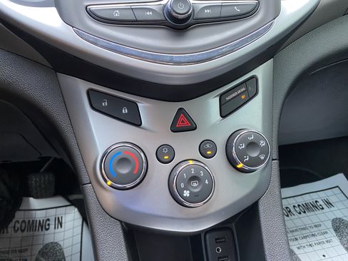 Used 2020 Chevrolet Sonic LT FWD image 25