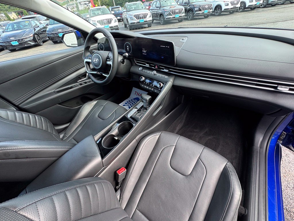 Used 2023 Hyundai Elantra Limited FWD image 24