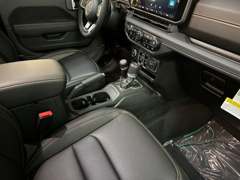 New 2025 Jeep Wrangler Sahara w/ Safety Group image 15