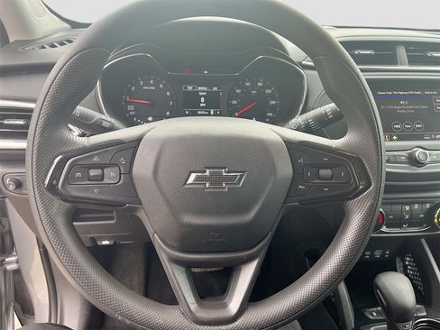 Used 2023 Chevrolet TrailBlazer LT image 11