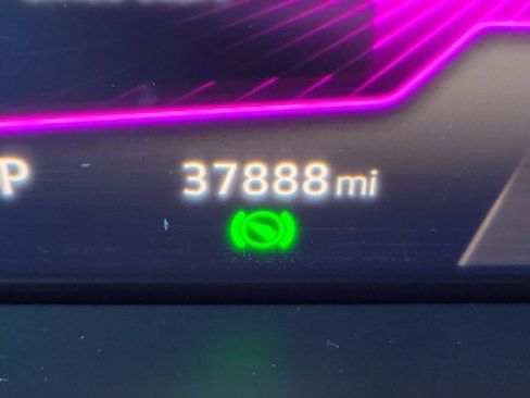 Used 2023 Volkswagen Tiguan SE R-Line image 27