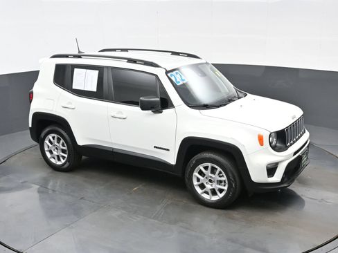 Used 2022 Jeep Renegade Latitude AWD/4WD image 40
