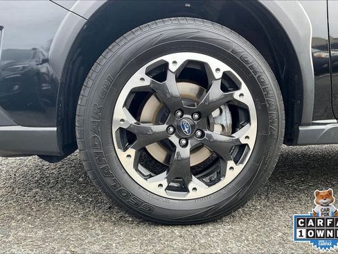 Used 2023 Subaru Crosstrek 2.0i Premium image 11