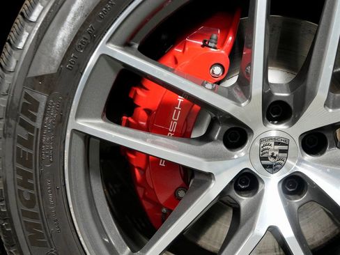 Certified 2023 Porsche Macan S image 41