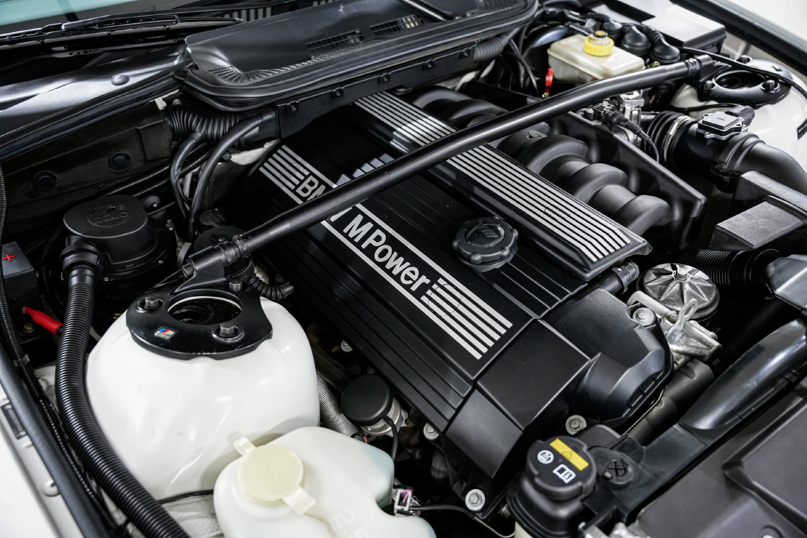 Used 1997 BMW M3 Coupe RWD image 41