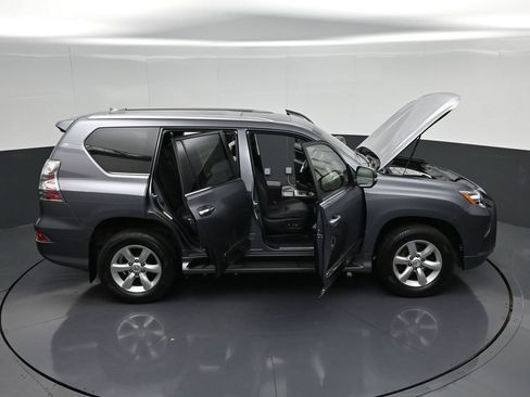 Used 2019 Lexus GX 460 w/ Navigation Package AWD/4WD image 38