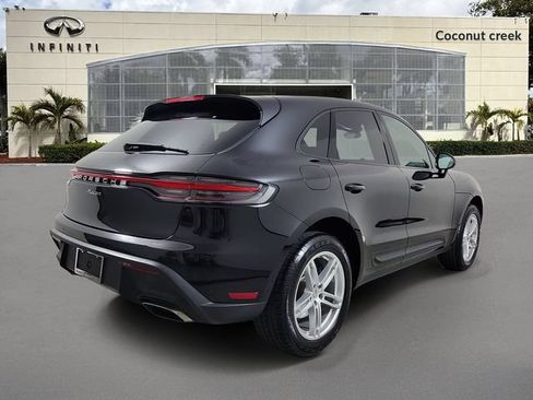 Used 2025 Porsche Macan AWD/4WD image 4