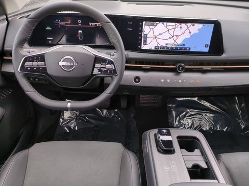 Used 2024 Nissan Ariya AWD image 30