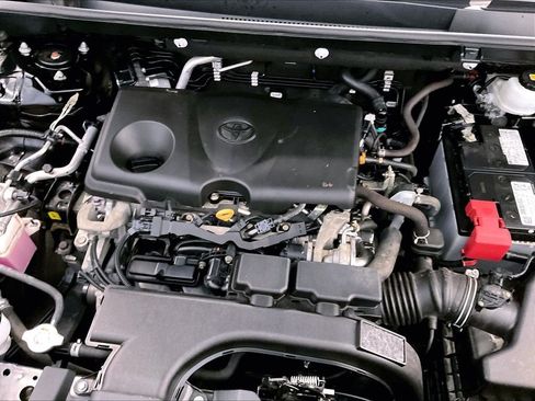Used 2021 Toyota RAV4 LE AWD/4WD image 34