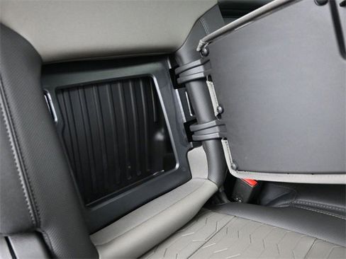 Used 2024 Chevrolet Silverado 2500 ZR2 w/ Technology Package image 14