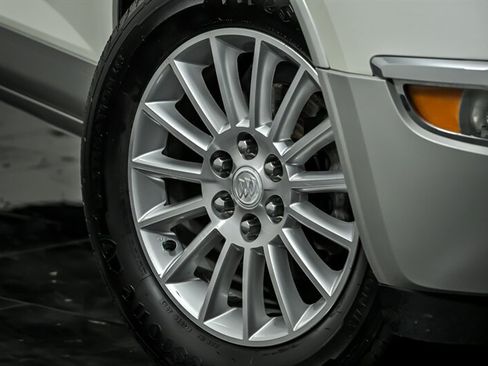 Used 2012 Buick Enclave Leather FWD image 3