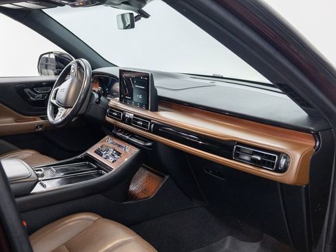 Used 2021 Lincoln Aviator Reserve w/ Equipment Group 201A image 21
