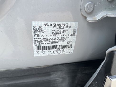 Used 2025 Ford Explorer Active w/ Active Comfort Package AWD/4WD image 30