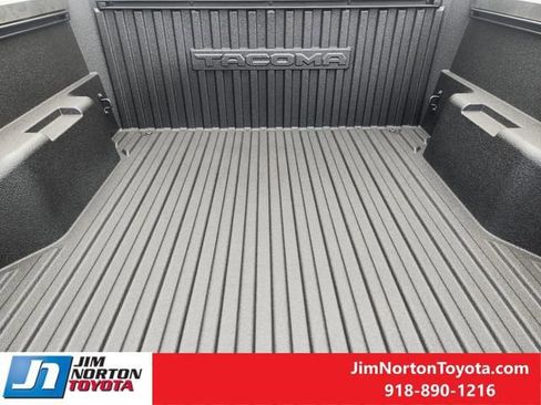Used 2025 Toyota Tacoma SR5 image 11