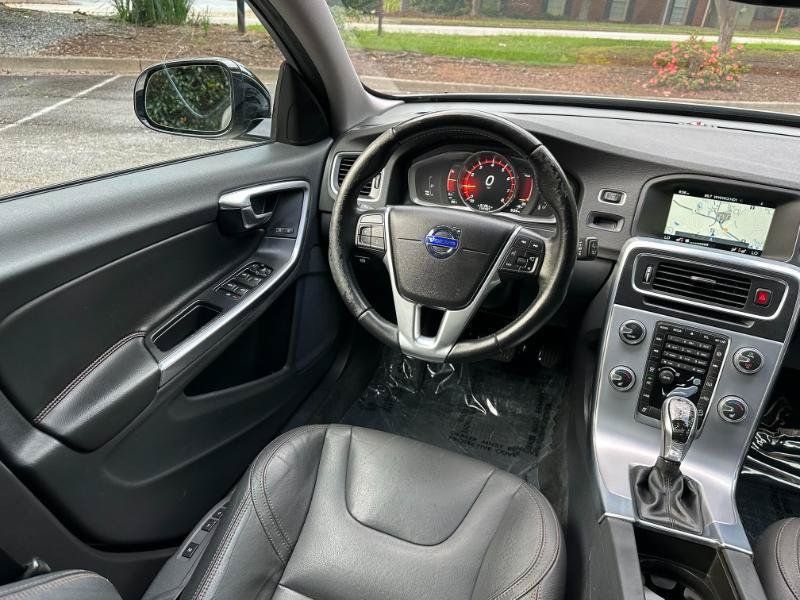Used 2017 Volvo V60 T5 Cross Country w/ Convenience Package AWD/4WD image 37