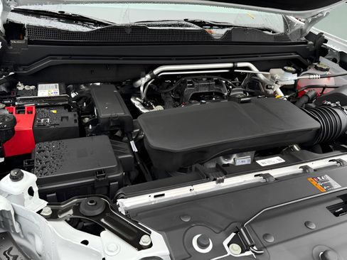 New 2026 Chevrolet Colorado ZR2 w/ Technology Package image 19