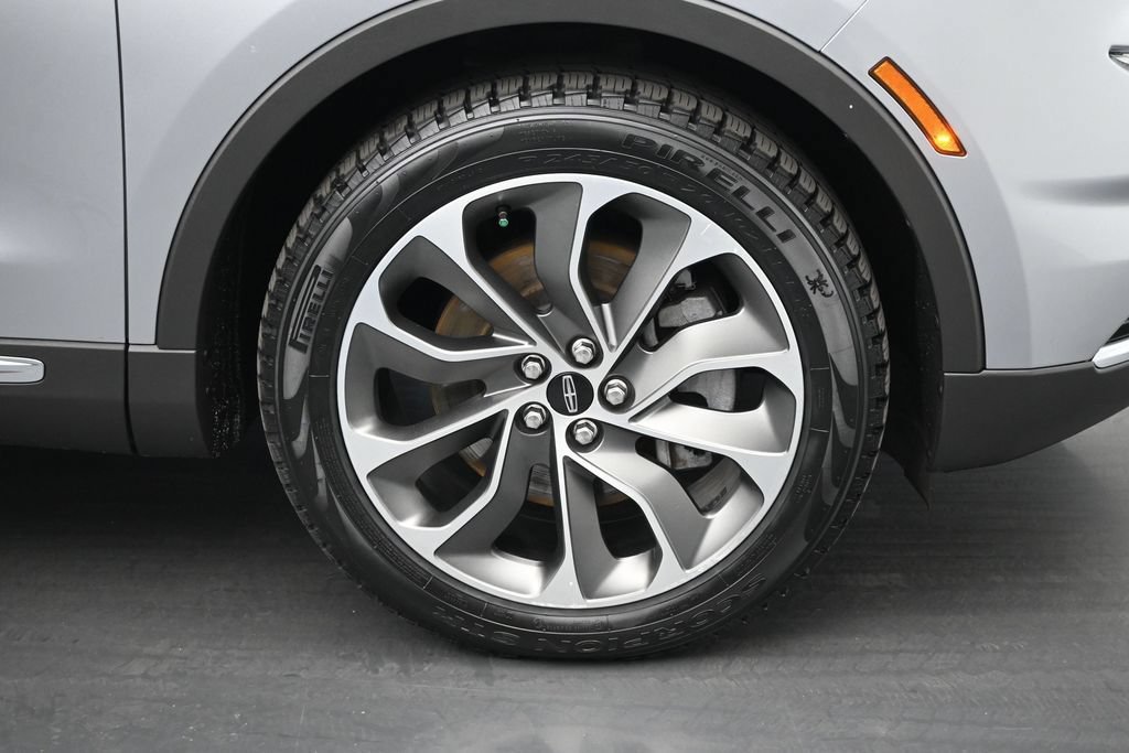 Used 2023 Lincoln Nautilus Reserve FWD image 24