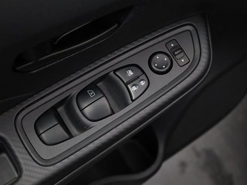 Used 2025 Nissan Versa S w/ Trunk Package image 12