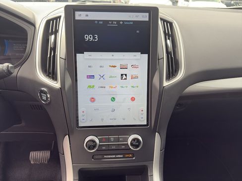 Used 2024 Ford Edge SEL image 13