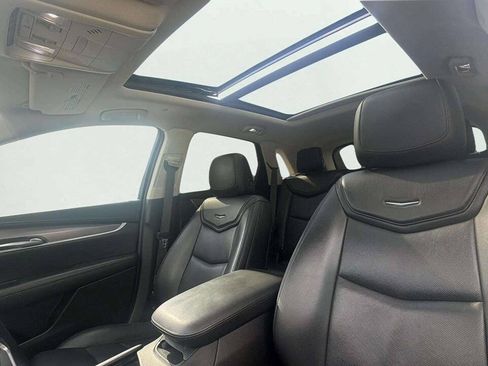 Used 2018 Cadillac XT5 Luxury w/ Driver Awareness Package AWD/4WD image 22
