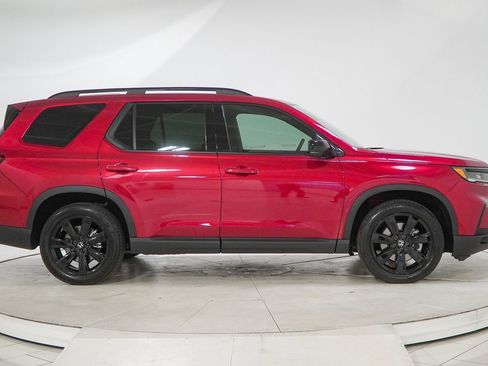 Used 2025 Honda Pilot Black Edition image 16