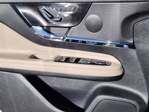 New 2026 Lincoln Corsair Premiere image 9