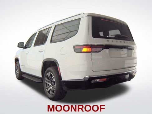 Used 2024 Jeep Wagoneer 4WD w/ Premium Group I image 17