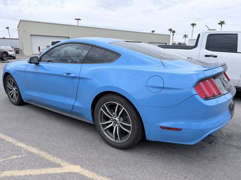 Used 2017 Ford Mustang Coupe RWD image 2